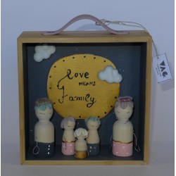 Αγάπη σημαίνει οικογένεια   (15χ15χ7) εκ.